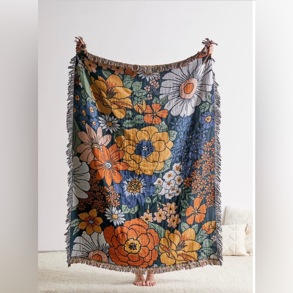 Valley Cruise Press Midnight Bloom woven throw blanket - new